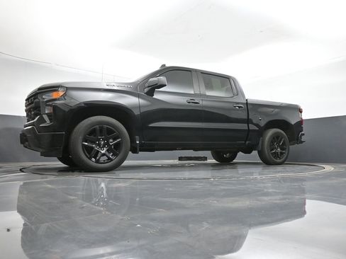 Used 2023 Chevrolet Silverado 1500 Custom image 37