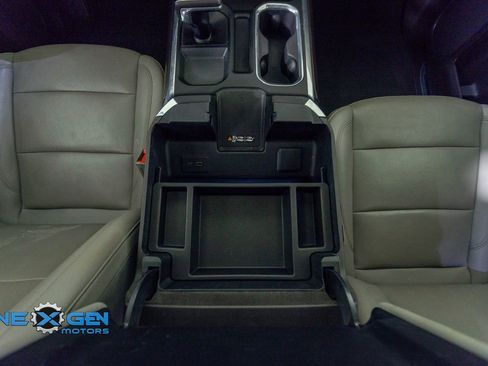 Used 2023 GMC Sierra 1500 SLT AWD/4WD image 31