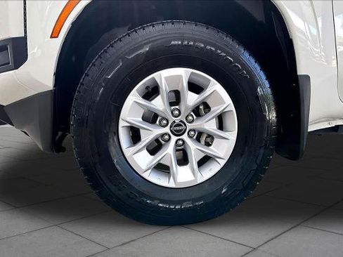 Certified 2025 Nissan Frontier S RWD image 11