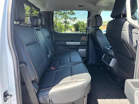 Used 2025 Ford F250 Lariat w/ Lariat Ultimate Package AWD/4WD image 12
