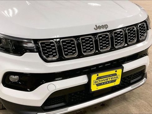 Used 2025 Jeep Compass Limited AWD/4WD image 28