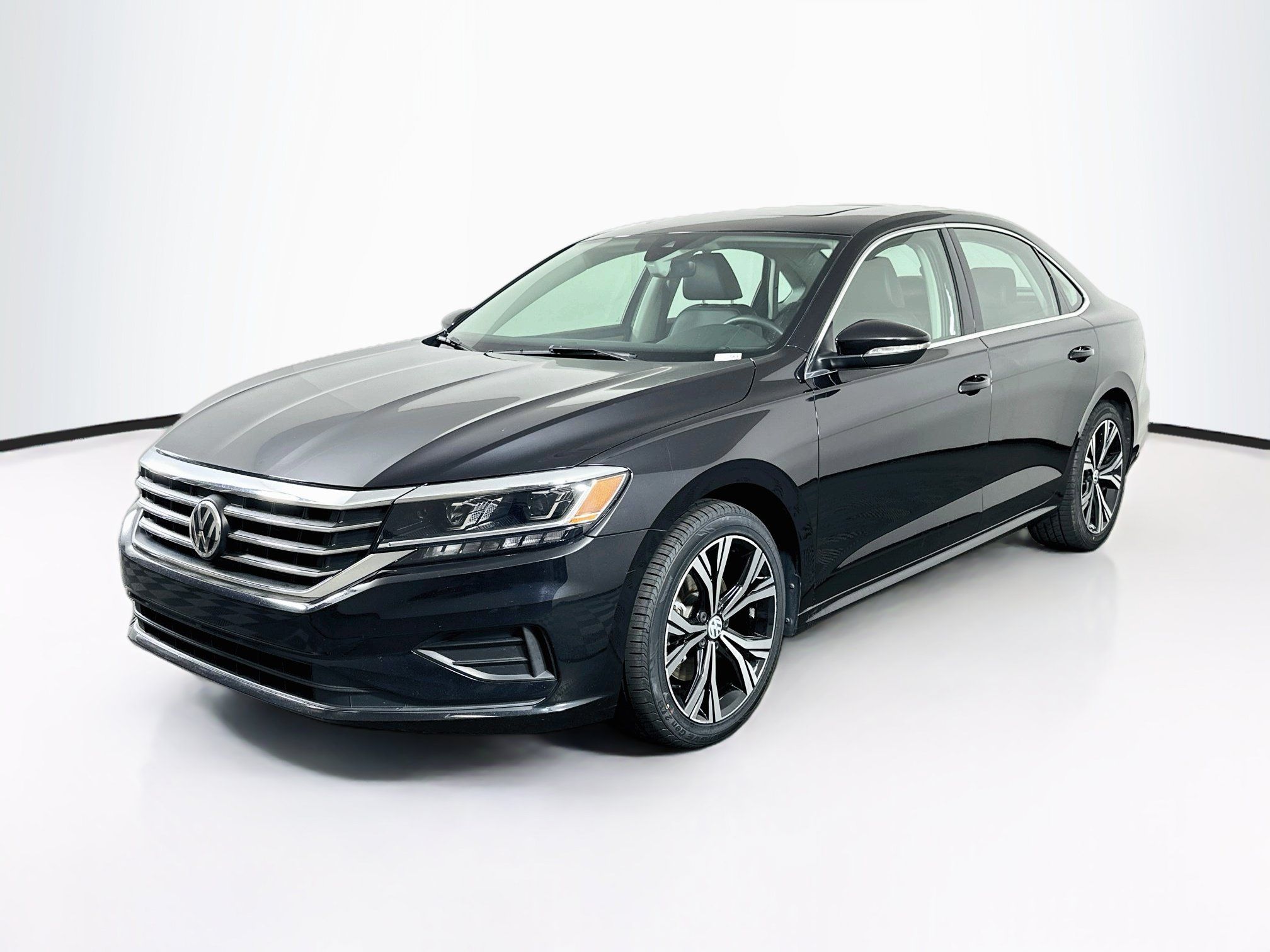 Used 2022 Volkswagen Passat 2.0T SE FWD image 3