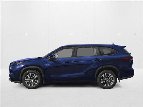 New 2026 Toyota Highlander XLE AWD/4WD image 3
