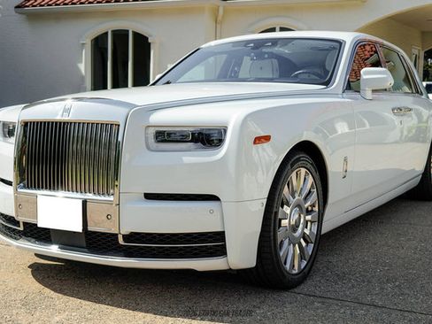 Used 2020 Rolls-Royce Phantom Sedan RWD image 14