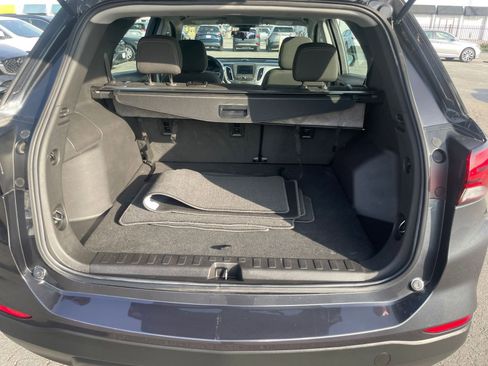 Used 2022 Chevrolet Equinox LS image 31