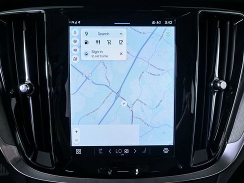 Certified 2025 Volvo V60 B5 Cross Country Ultra AWD/4WD image 17