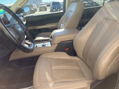 Used 2023 Ford Expedition Max Limited image 8