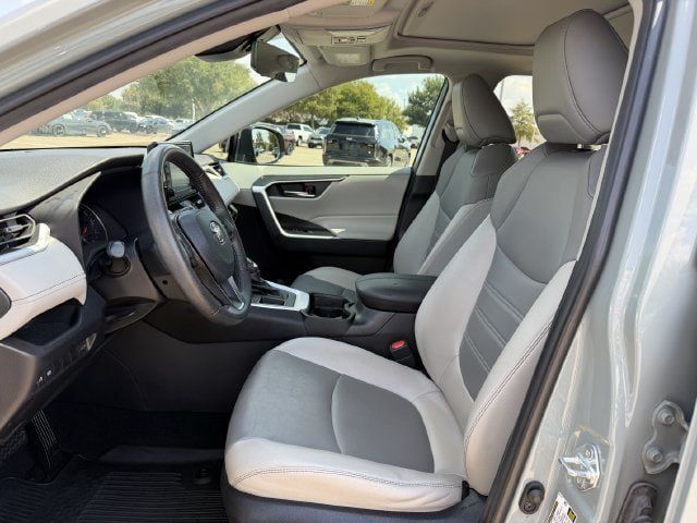 Used 2021 Toyota RAV4 XLE Premium FWD image 24