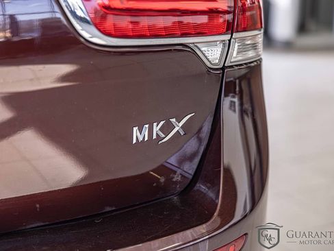 Used 2012 Lincoln MKX FWD image 16