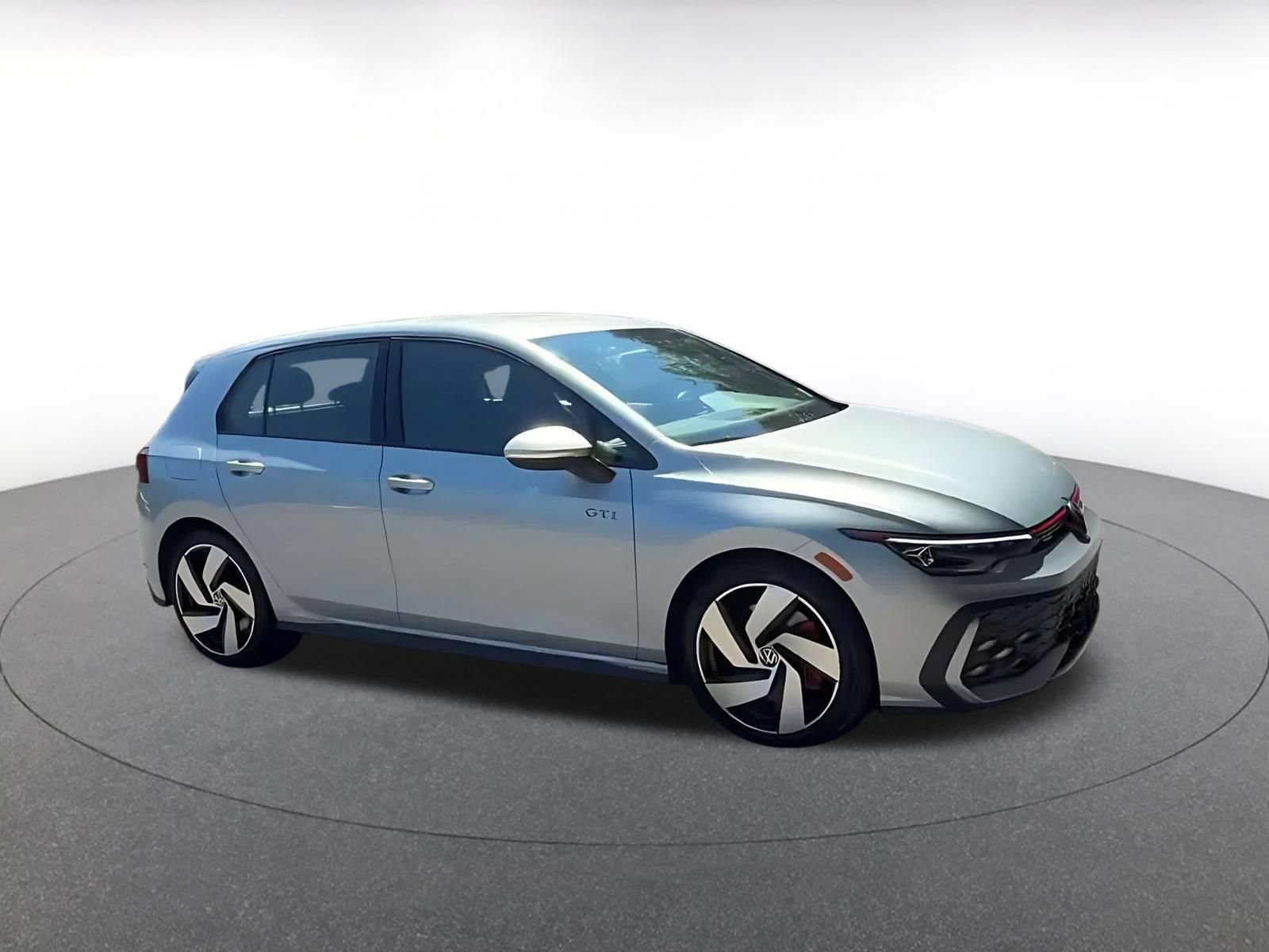Used 2026 Volkswagen Golf S FWD image 2