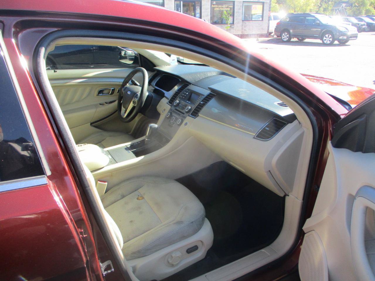 Used 2016 Ford Taurus SEL AWD/4WD image 7