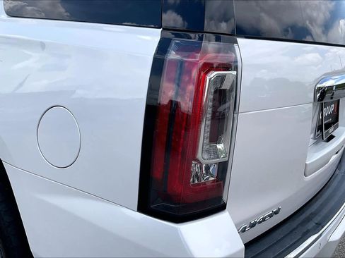 Used 2019 GMC Yukon Denali w/ Denali Ultimate Package image 28