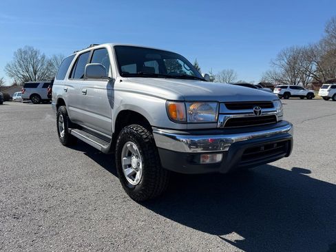 Used 2002 Toyota 4Runner SR5 image 8