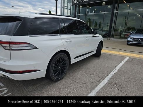 Used 2023 Lincoln Aviator Reserve w/ Equipment Group 201A AWD/4WD image 5