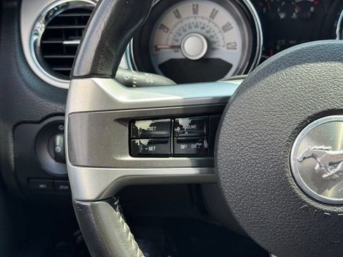 Used 2010 Ford Mustang Premium RWD image 20