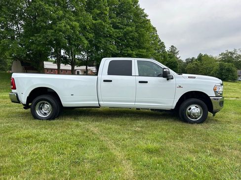 Used 2024 RAM 3500 Tradesman w/ Towing Technology Group AWD/4WD image 2