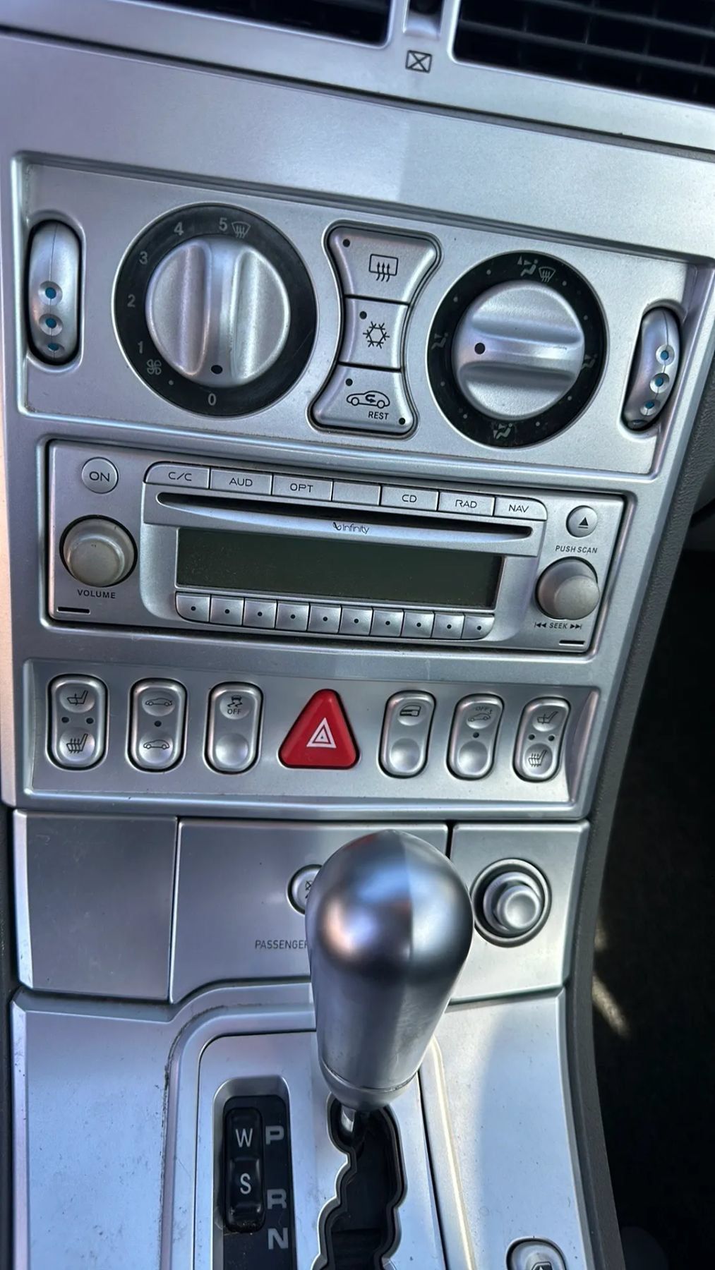 Used 2005 Chrysler Crossfire Limited RWD image 40