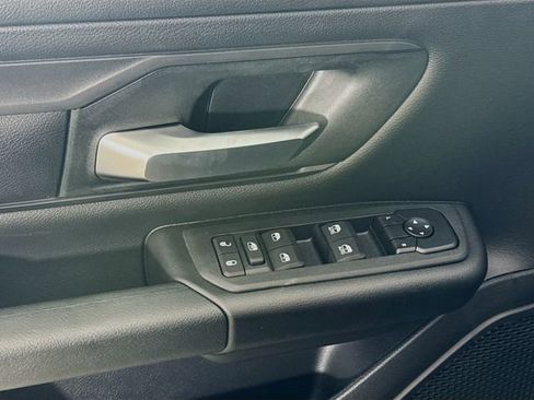 New 2026 RAM 1500 Express AWD/4WD image 17