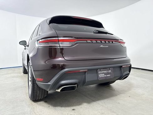 Certified 2025 Porsche Macan AWD/4WD image 20
