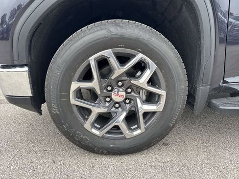 New 2026 GMC Sierra 1500 SLT w/ SLT Premium Package image 10