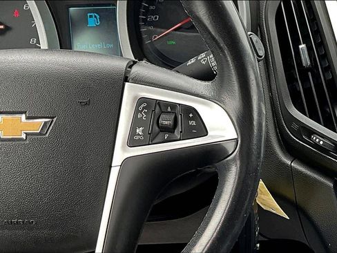 Used 2017 Chevrolet Equinox Premier w/ Enhanced Convenience Package AWD/4WD image 18