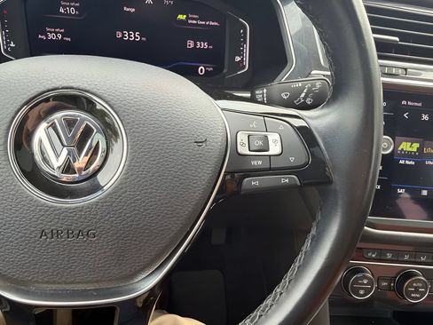 Used 2019 Volkswagen Tiguan SEL Premium AWD/4WD image 13
