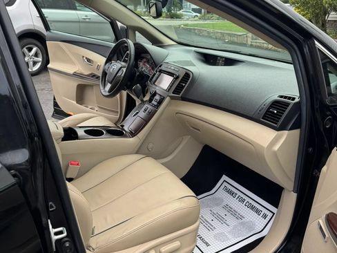 Used 2013 Toyota Venza XLE w/ XLE Premium Pkg AWD/4WD image 29