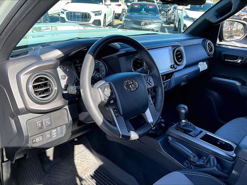 Used 2023 Toyota Tacoma TRD Sport w/ Advanced Technology Package image 17