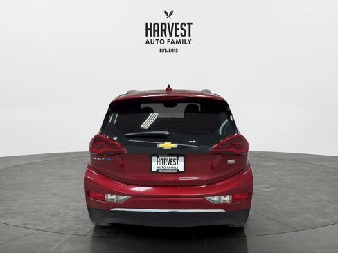 Used 2020 Chevrolet Bolt Premier w/ Infotainment Package FWD image 5