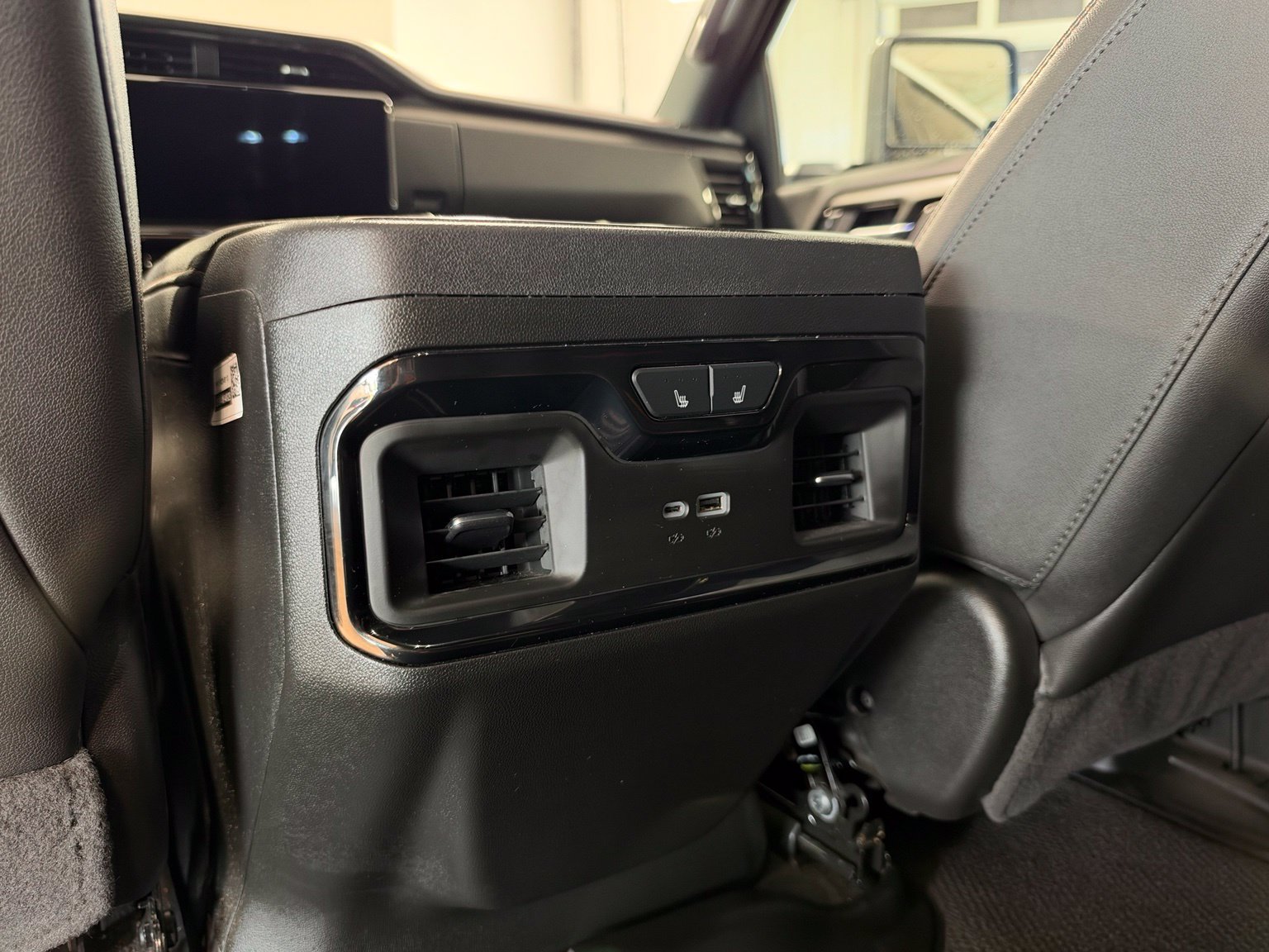 Used 2024 GMC Sierra 2500 AT4 w/ AT4 Premium Plus Package AWD/4WD image 36