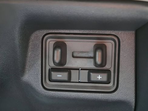 Used 2025 Ford Expedition Max Active AWD/4WD image 28