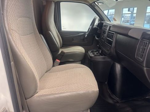 Used 2014 GMC Savana 2500 Extended image 23