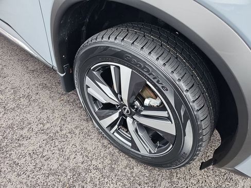 Used 2023 Nissan Rogue Platinum w/ Platinum Premium Package image 12