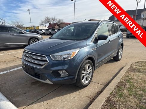 Used 2018 Ford Escape SE w/ SE Sync 3 Package image 8
