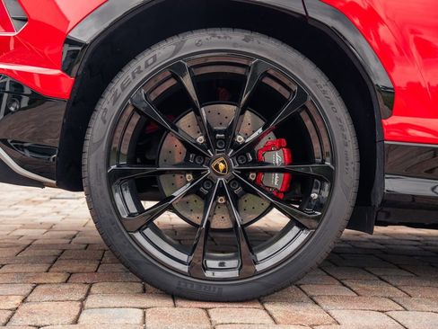 Used 2020 Lamborghini Urus AWD/4WD image 14