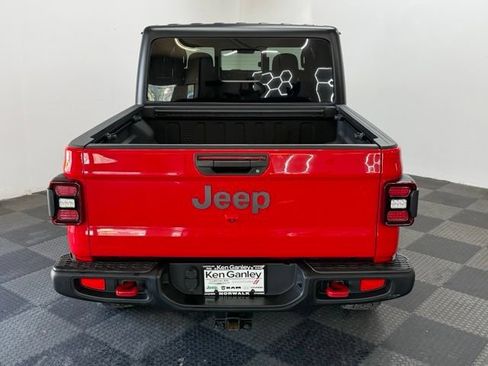Used 2022 Jeep Gladiator Rubicon w/ LED Lighting Group AWD/4WD image 10
