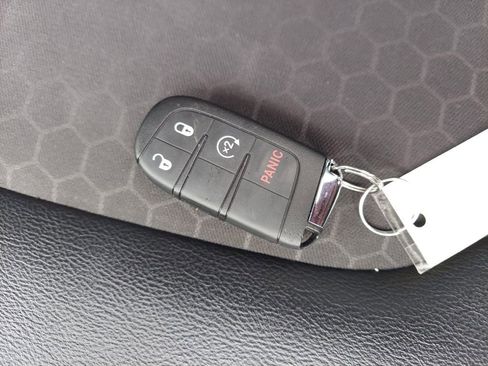 Used 2019 Jeep Compass Latitude w/ Popular Equipment Group image 32