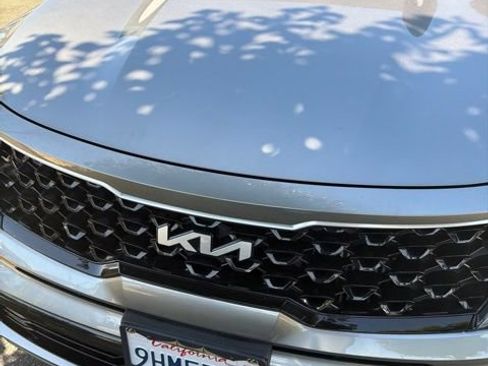 Used 2023 Kia Sorento EX AWD/4WD image 3