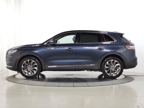 Used 2021 Lincoln Nautilus Reserve AWD/4WD image 4