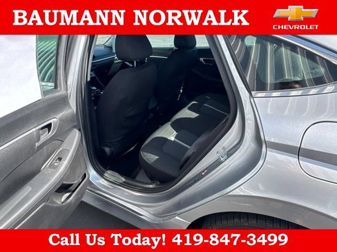 Used 2022 Hyundai Sonata SE w/ Cargo Package FWD image 11