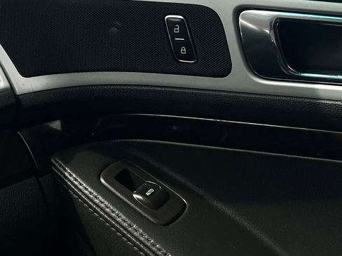 Used 2015 Ford Explorer Limited image 35