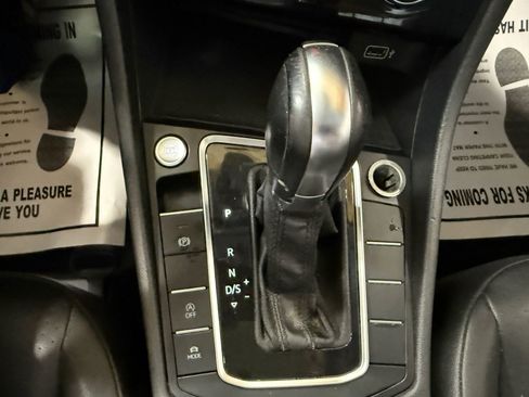 Used 2019 Volkswagen Jetta SEL image 16