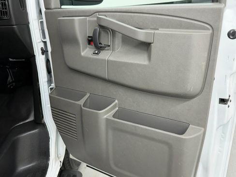 Used 2023 Chevrolet Express 3500 LS RWD image 13