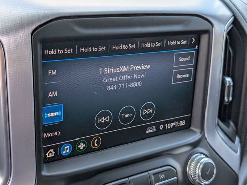 Used 2021 GMC Sierra 1500 SLE w/ X31 Off-Road Package AWD/4WD image 17