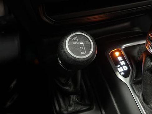 Used 2022 Jeep Wrangler Unlimited Sport image 30