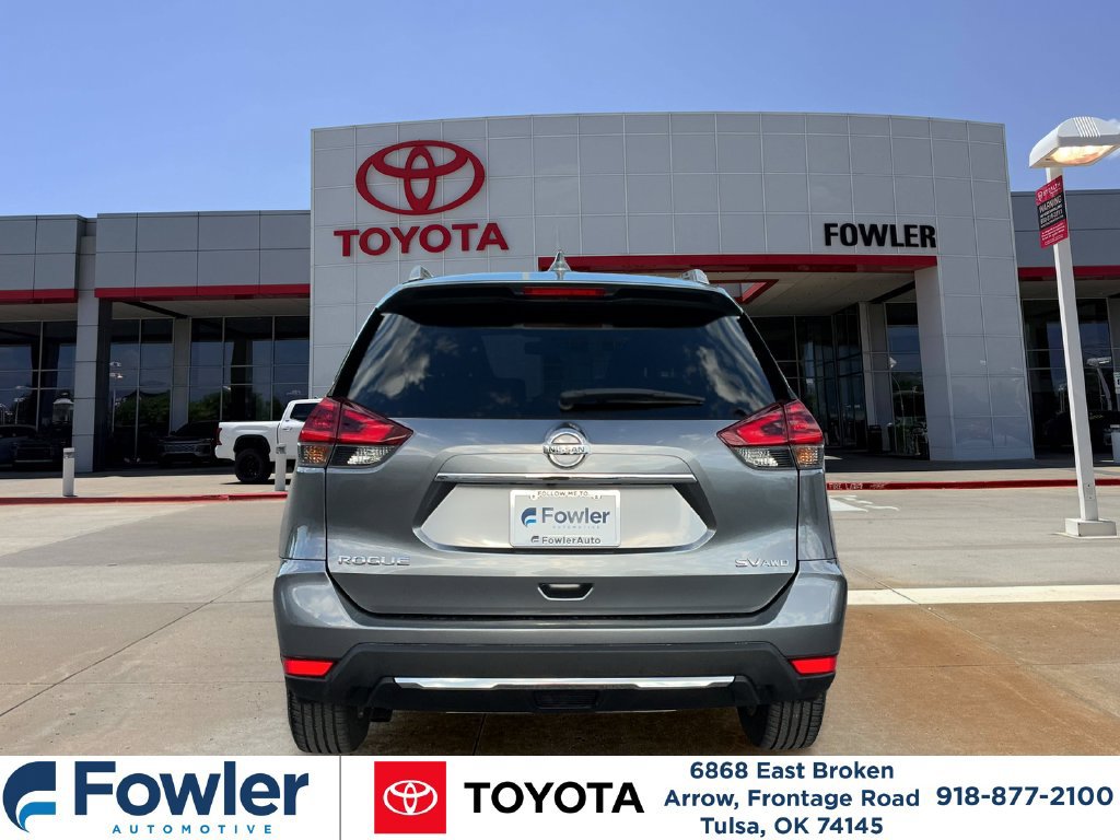 Used 2018 Nissan Rogue SV w/ Premium Package AWD/4WD image 5