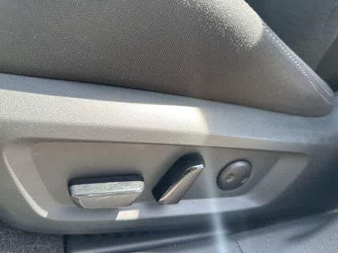 Used 2023 Nissan Rogue SV AWD/4WD image 7