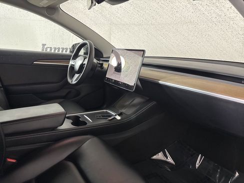 Used 2023 Tesla Model 3 Standard Range image 22