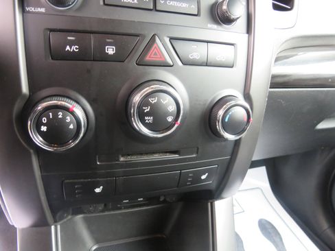 Used 2013 Kia Sorento LX w/ Convenience Pkg image 15