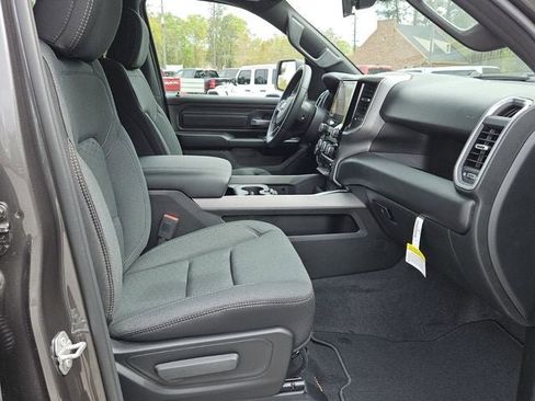 New 2026 RAM 1500 Express AWD/4WD image 15